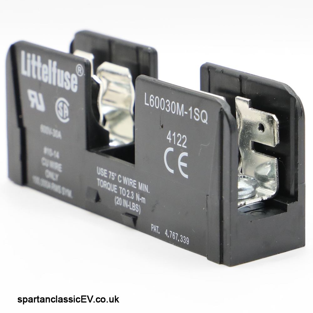 Fuse holder for DCDC converter